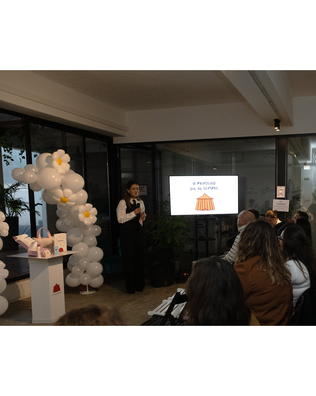 Lançamento d'A Tenda Vermelha